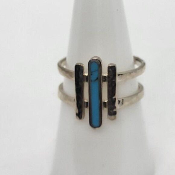 Sadada, 'Strait To It',Turquoises and Sterling Silver, Size 5 Ring - Picture 1 of 10